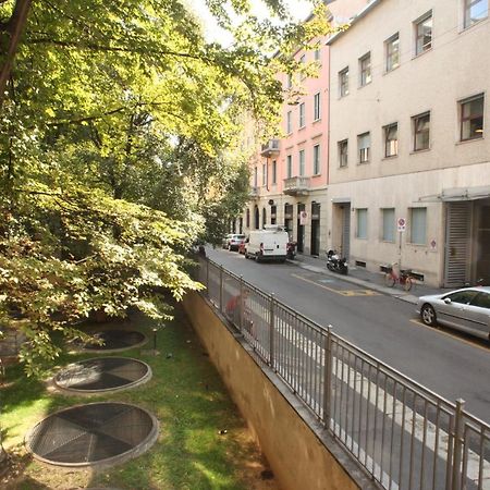 Boutique Home Duomo E Universita Bocconi Milão Exterior foto