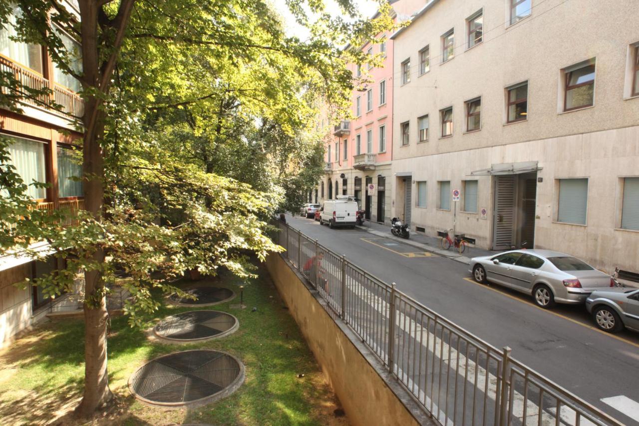 Boutique Home Duomo E Universita Bocconi Milão Exterior foto